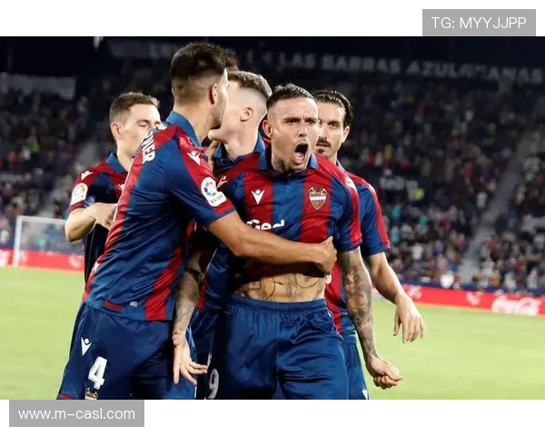 皇家社会3-1埃尔切，主场连胜延续欧战希望